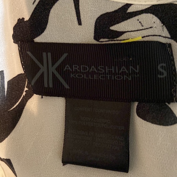 Kardashian Fashion Blouse - Picture 6 of 6
